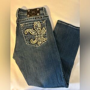 Miss Me Women's Boot Cut Jeans with Embroidered Pocket Capri